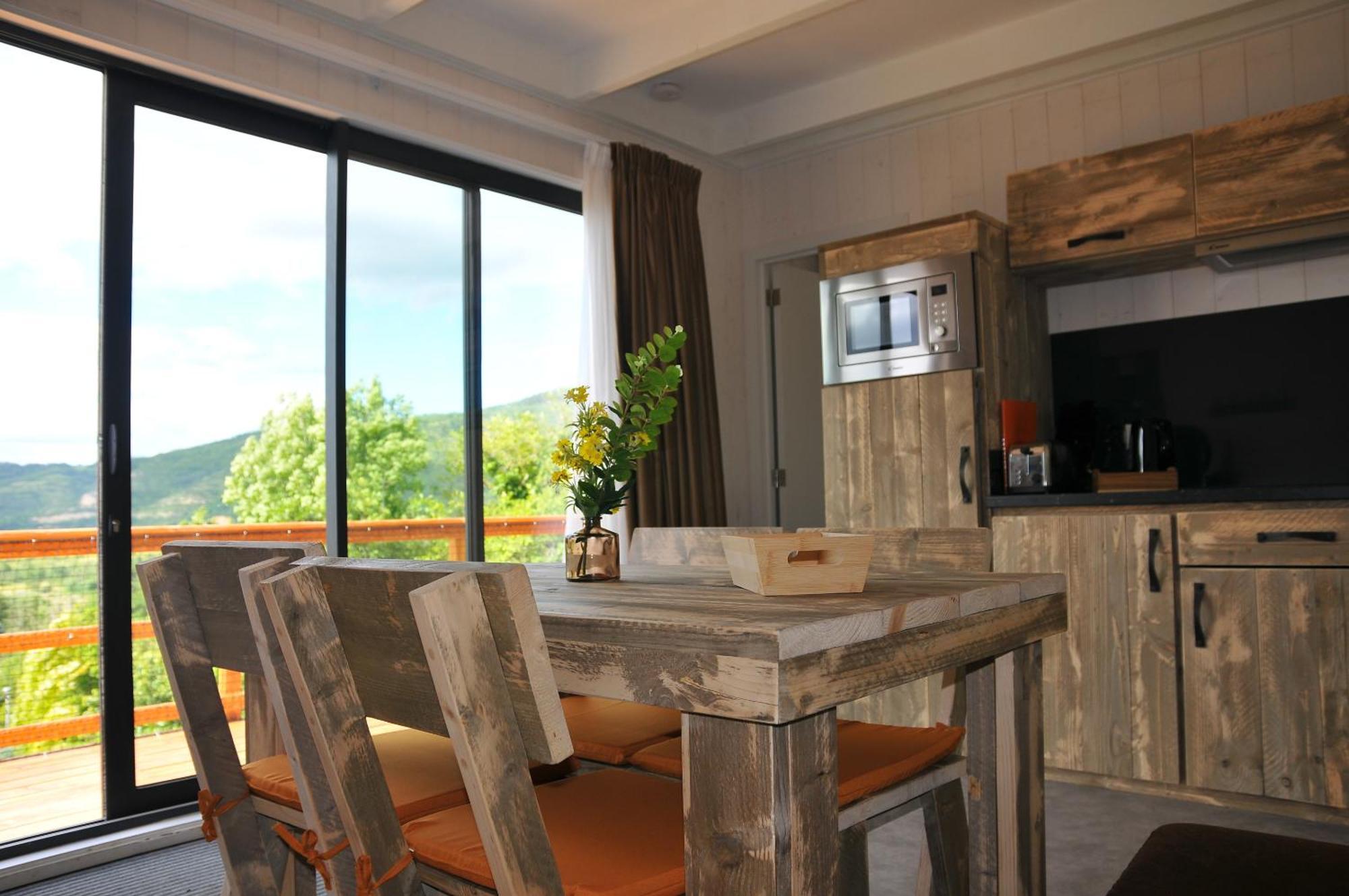 Lodges Arverne Vic-le-Comte Eksteriør billede