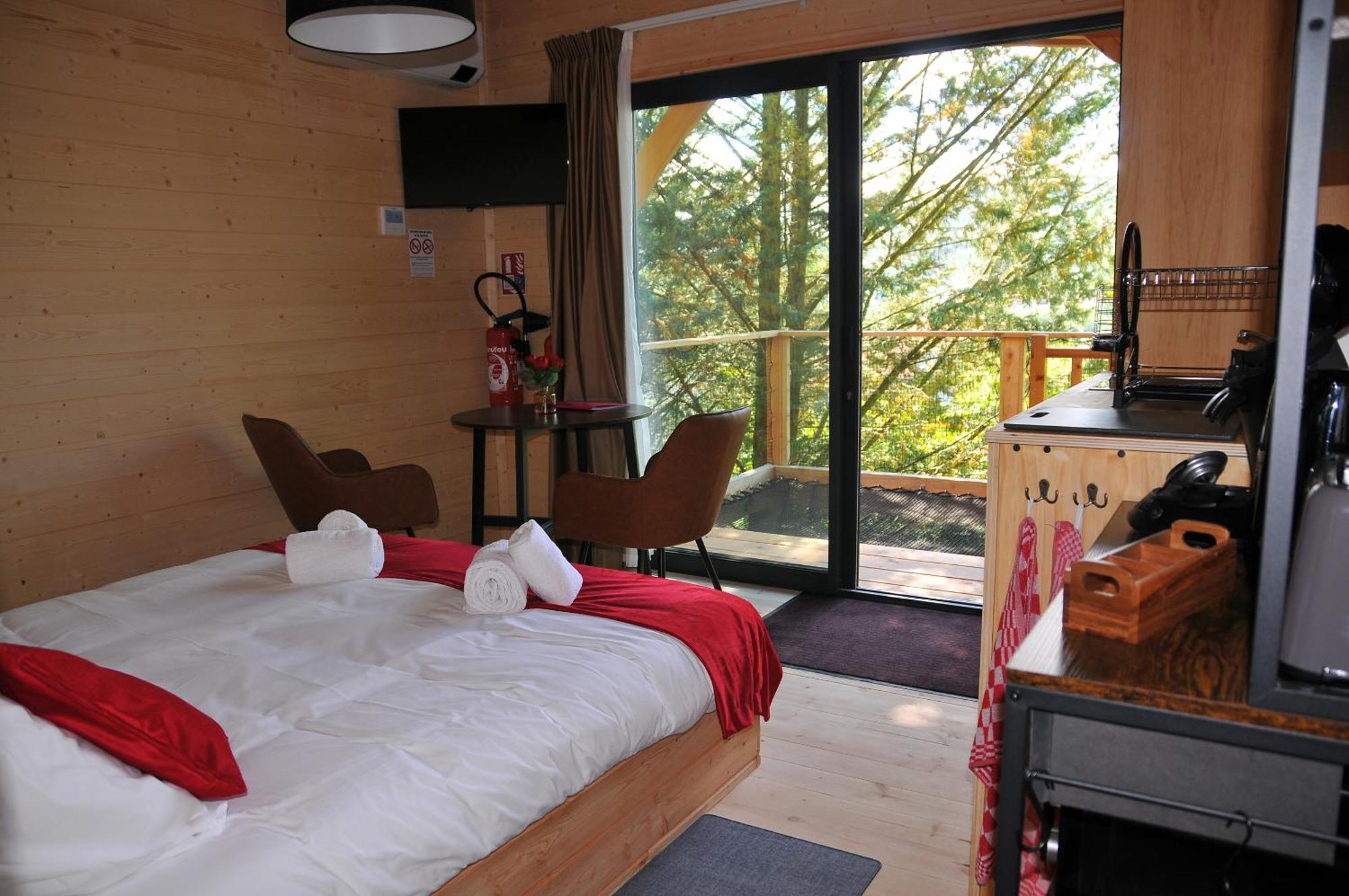 Lodges Arverne Vic-le-Comte Eksteriør billede